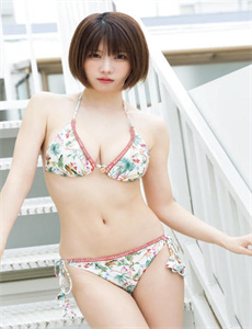 红衣男孩